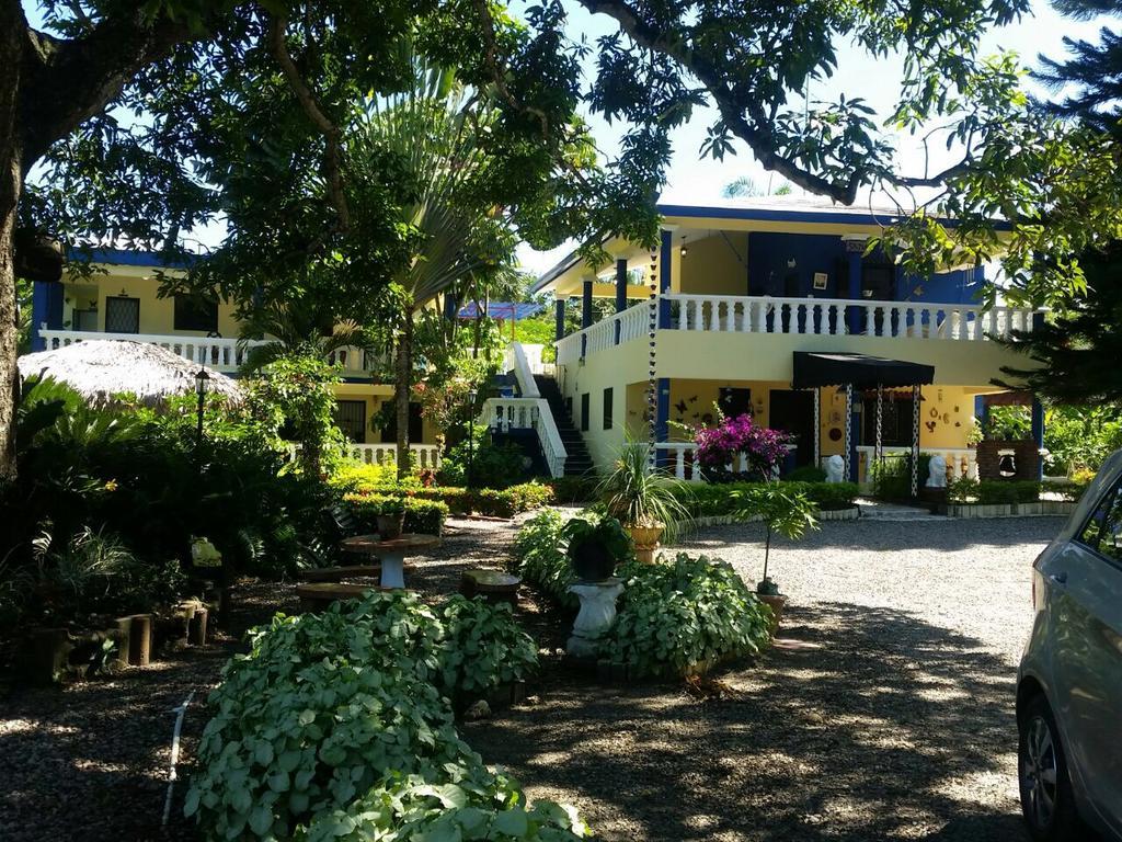 Хостел Sana El Jardin Secreto Сантьяго-де-лос-Кабальерос Экстерьер фото